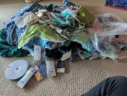 Photo of free Fabric scraps and sewing notions (Campbell) #1