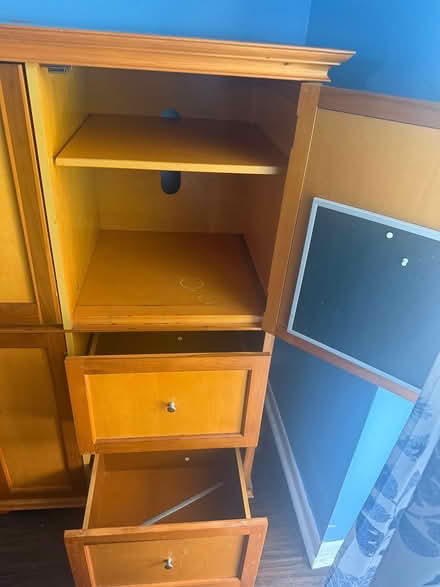 Photo of free Desk (Dunedin curfew/belcher) #2