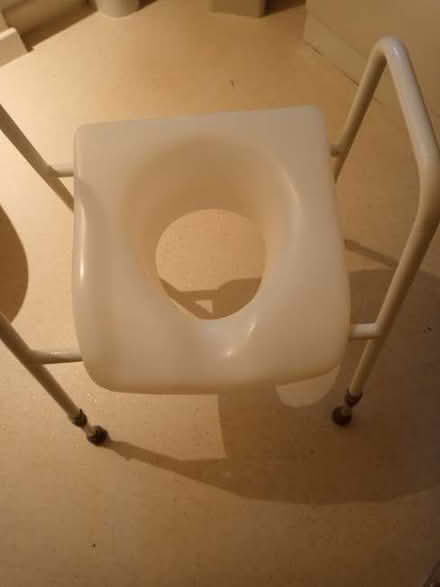 Photo of free Raised toilet seat (Tanterton PR2) #1