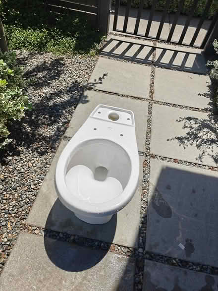Photo of free Gerber Round Toilet + Tank + Seat (Eastlake) #2