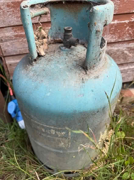Photo of free Med Calor gas bottle (Shirley, Croydon) #1