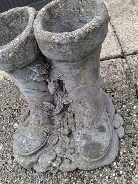 Photo of free concrete garden ornament/planter (Hay Mills B25) #2