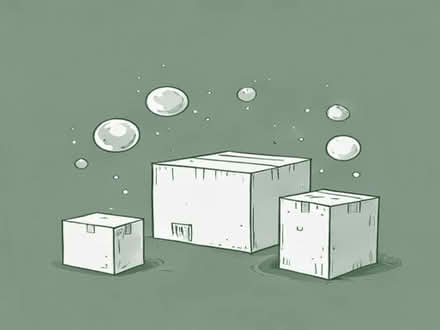 Photo of Cardboard boxes and bubble wrap (Tugby LE7) #1