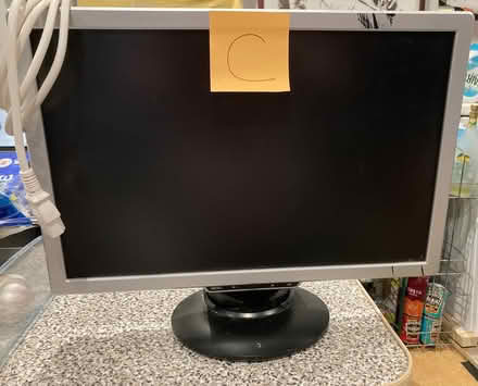 Photo of free Computer screens , computer monitors (Stainton CA11) #3