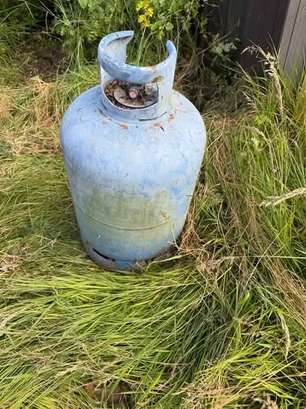 Photo of free Large Calor gas bottle (Shirley, Croydon) #1