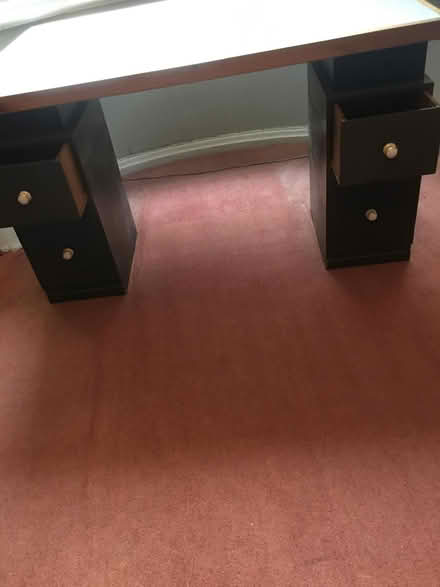 Photo of free Desk (High Barnet EN5) #3