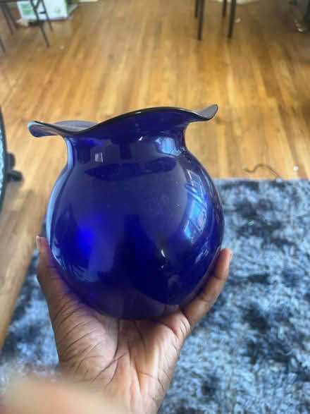 Photo of free Blue vase (Redmond) #1