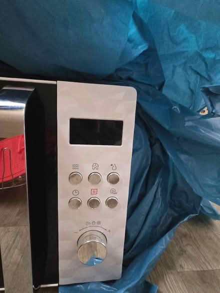 Photo of free DeLonghi combination microwave oven (Foxwood YO24) #3