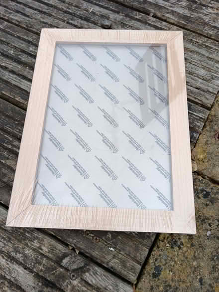 Photo of free Photo frame (Woodstock OX20) #1