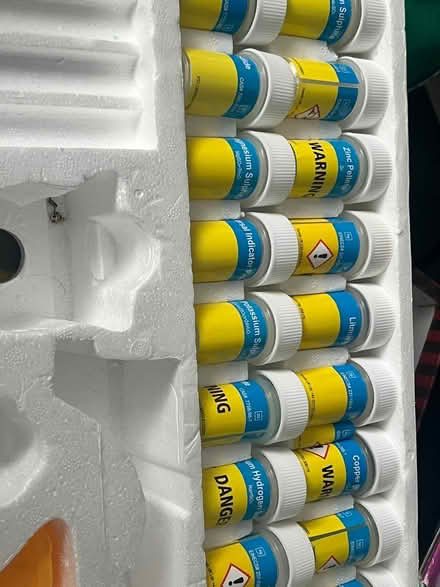 Photo of free Old chemistry experiment kit (CR8) #4