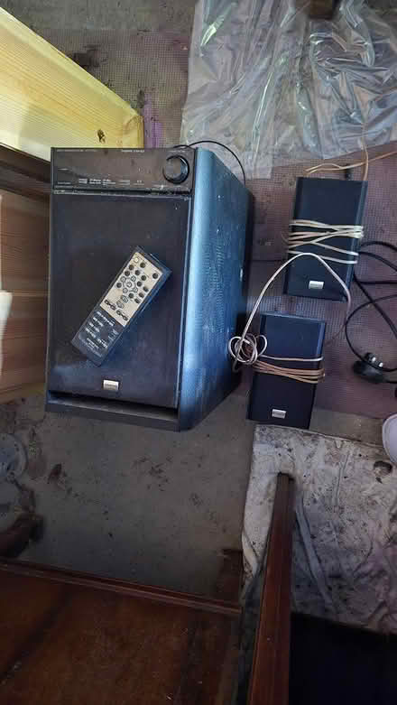 Photo of free Onkyo Digital Surround System (Winchester) #1