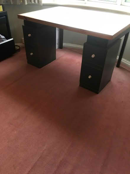 Photo of free Desk (High Barnet EN5) #2