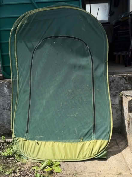 Photo of free Pop up fruit cage and carrier (Purley CR8) #1