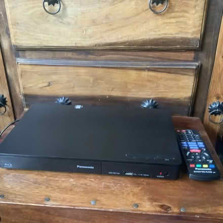 Photo of free Blu ray player (Moor Allerton LS17) #1