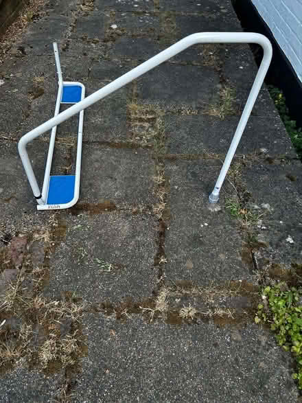 Photo of free Easy rise bed aid for single bed (Old Town HP2) #1