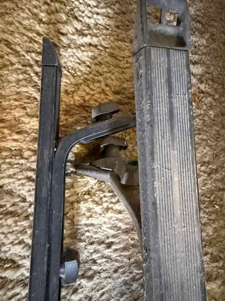 Photo of free Car roof bars fit (Shirley, Croydon) #3