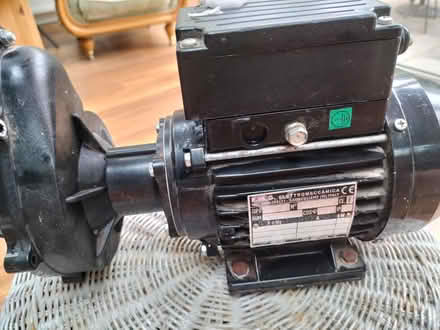 Photo of free Old spa type bath mains pump (Esher KT10) #3