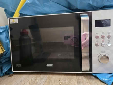 Photo of free DeLonghi combination microwave oven (Foxwood YO24) #1