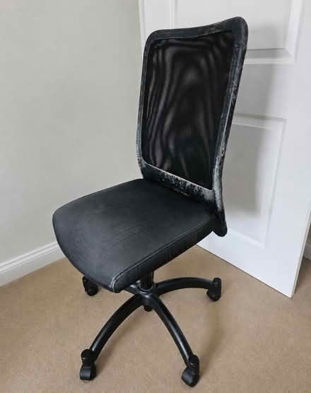 Photo of free Chair (Bracknell, RG12) #1