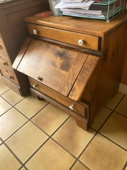 Photo of free Vintage cabinet, perhaps for flour? (North Berkeley) #2
