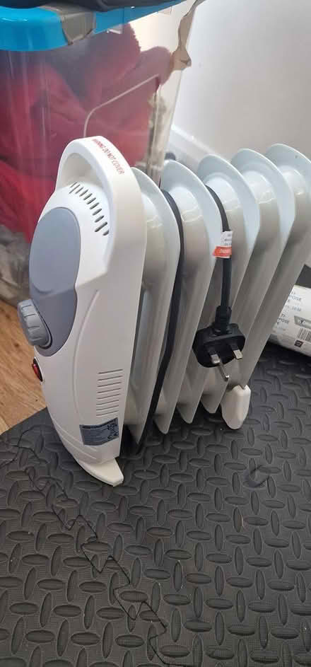 Photo of free Small oil heater (Royston SG8) #1