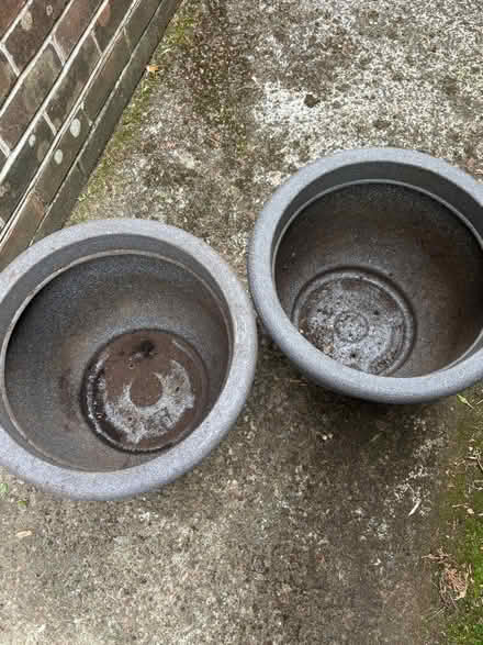 Photo of free Large plant pots (Dinder BA5) #2