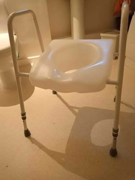 Photo of free Raised toilet seat (Tanterton PR2) #2