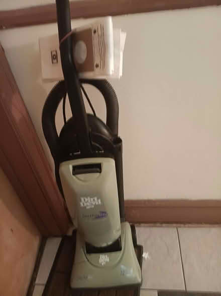 Photo of free Dirt Devil vacuum (Ridgewood Queens) #1