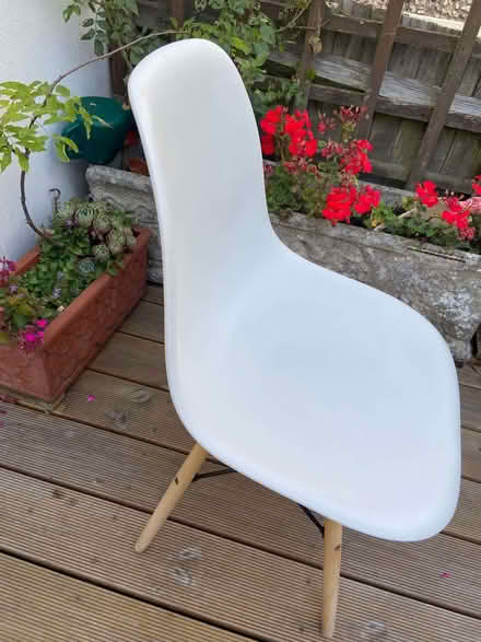 Photo of free white plastic chair for outdoors or indoors (West Hill BN1) #2