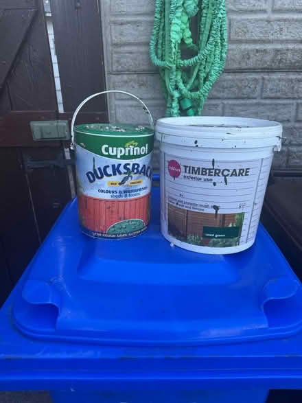 Photo of free Fence Paint (Farnborough GU14) #1