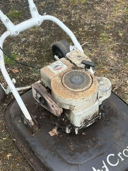 Photo of free Petrol mower (Upper Walthamstow E17) #2