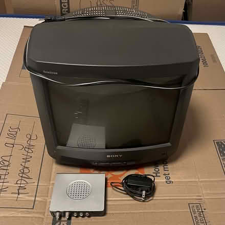 Photo of free Sony Trinitron TV FOR PARTS (Williamsburg) #1