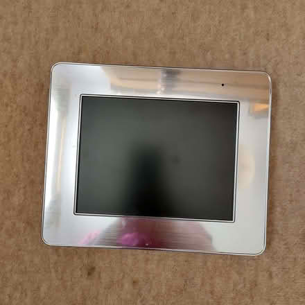 Photo of free Multimedia Photo Frame (Barnard's Green WR14) #2