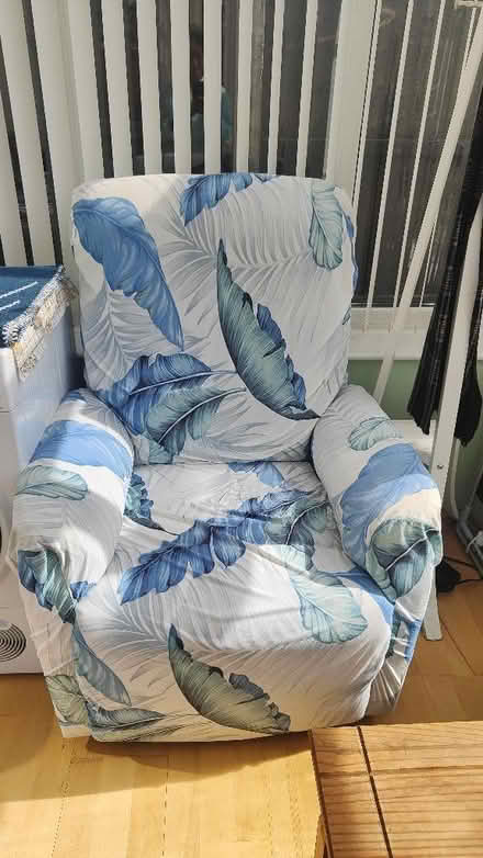 Photo of free Working Electric recliners. (Clifford Park CV2) #1