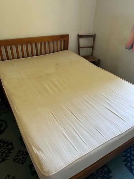 Photo of free double beds (Cutteslowe OX2) #3