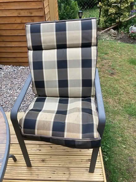 Photo of free Garden futniture (Tring near Robin Hood pub) #3