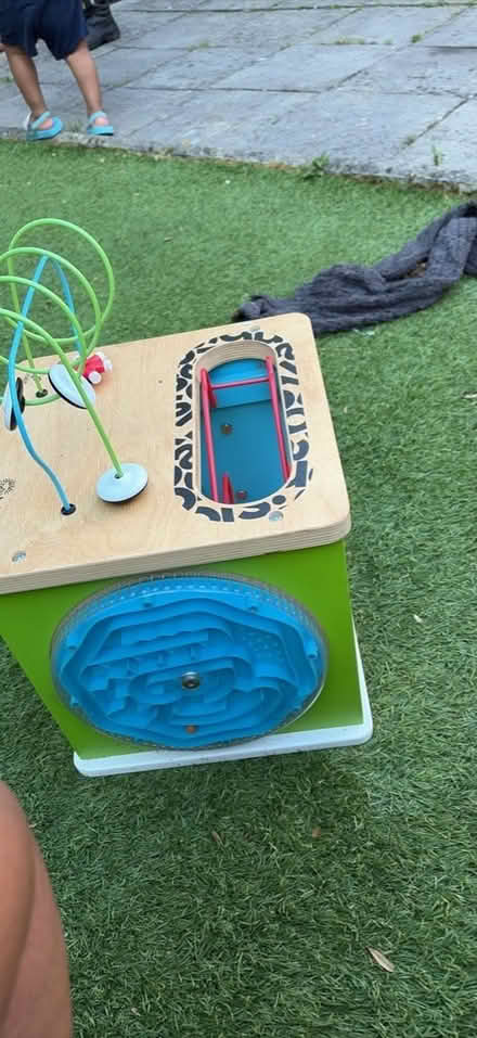 Photo of free Baby bath tub and toy (Hanworth TW13) #2