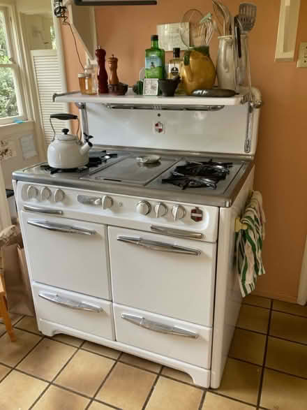 Photo of free Wedgewood stove (North Berkeley) #1