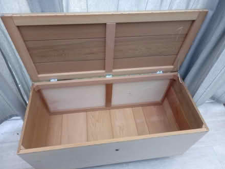 Photo of free Wood chest (Horsham, near Bennetts Field) #1