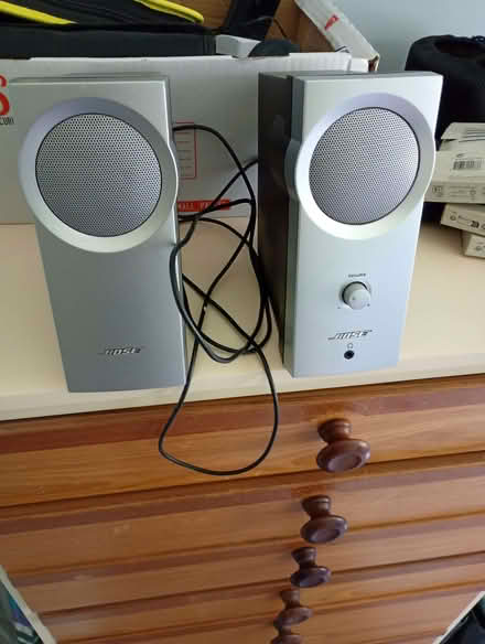 Photo of free Bose Companion 2 computer speakers - left speaker distorts (Malin Bridge S6) #1