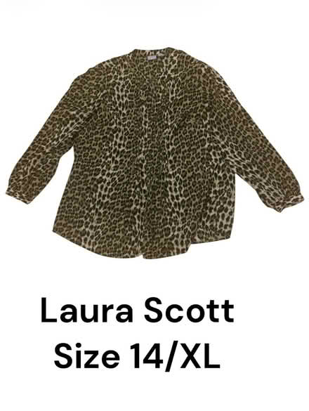 Photo of free Laura Scott Woman’s Top (Brooklyn Storage) #1