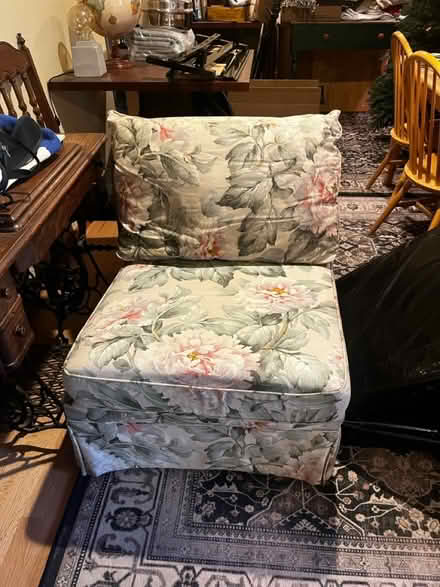 Photo of free 2 armless sofa chairs (El Sobrante) #2