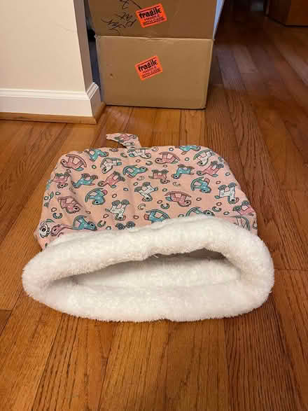 Photo of free cave-style bed for cat or small dog (Derwood, MD) #1