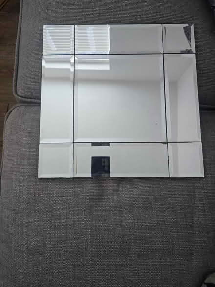 Photo of free Small mirror (ME8 Rainham) #1