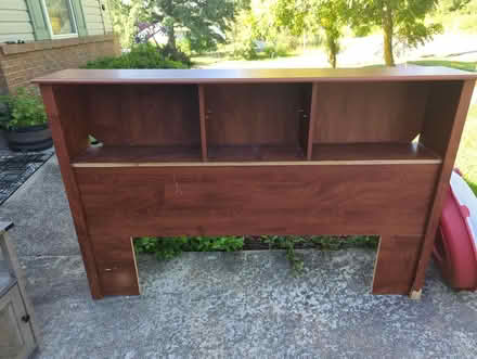 Photo of free Queen head board. Stand alone (2230 East alfalfa dr Columbia) #1