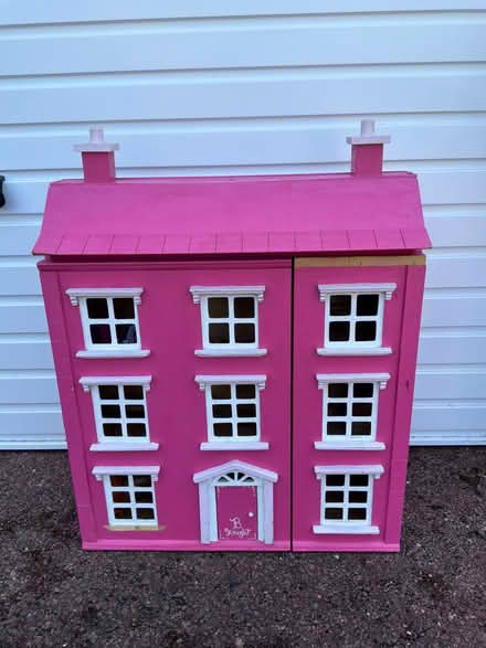 Photo of free Handmade doll’s house (Sidley TN40) #1
