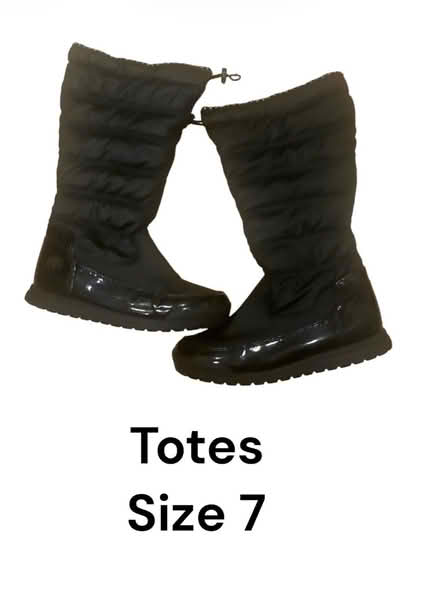 Photo of free Totes Woman’s Boots (Brooklyn Storage) #1