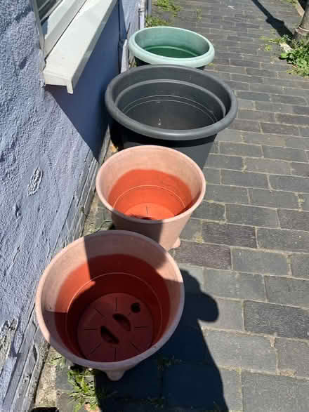 Photo of free Large Garden Pots - pick up Friday 19th/Sat 20th June (Cottonmill AL1) #2