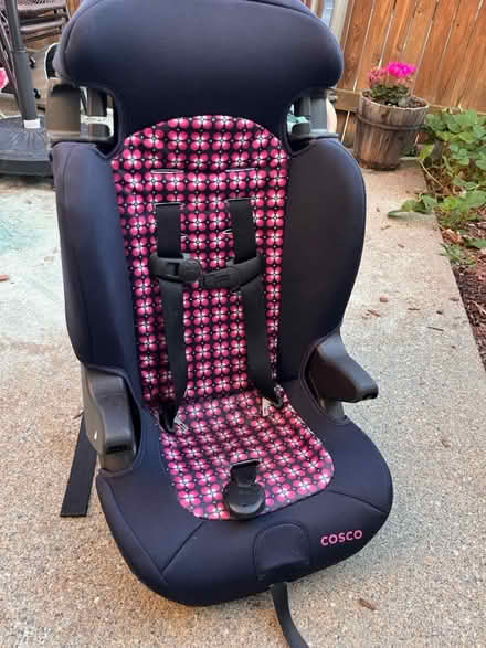 Photo of free Cosco car seat (Pawtucket) #1