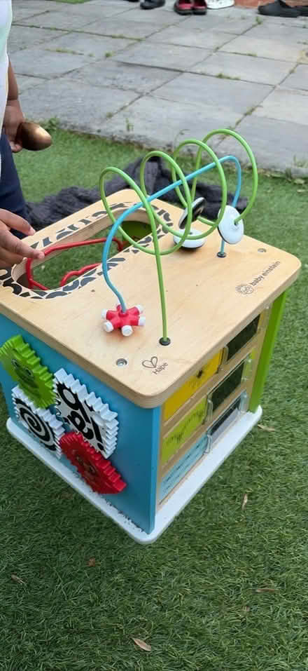Photo of free Baby bath tub and toy (Hanworth TW13) #1